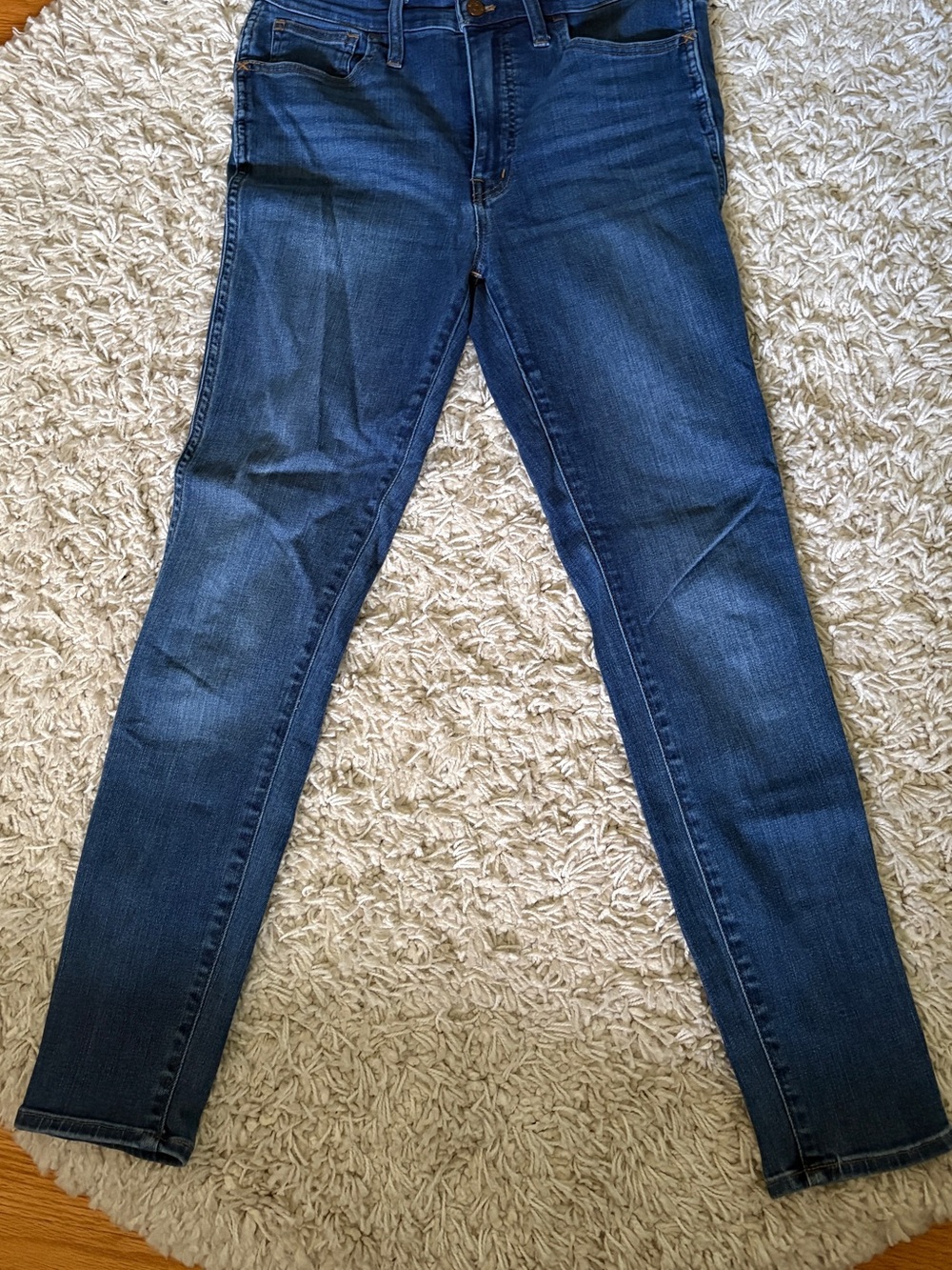 Women's Skinny High-Rise Jeans in Dark Blue Wash
